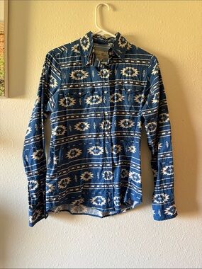 Blue Aztec-Print Button-Down Shirt - Women's Long Sleeve